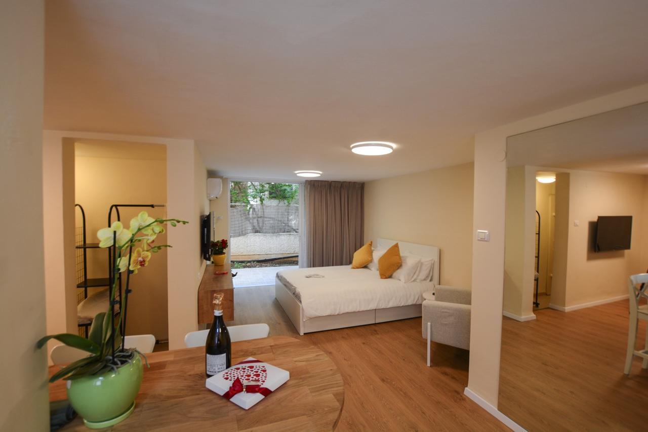 Rothschild Luxury Suite Haifa Exterior foto